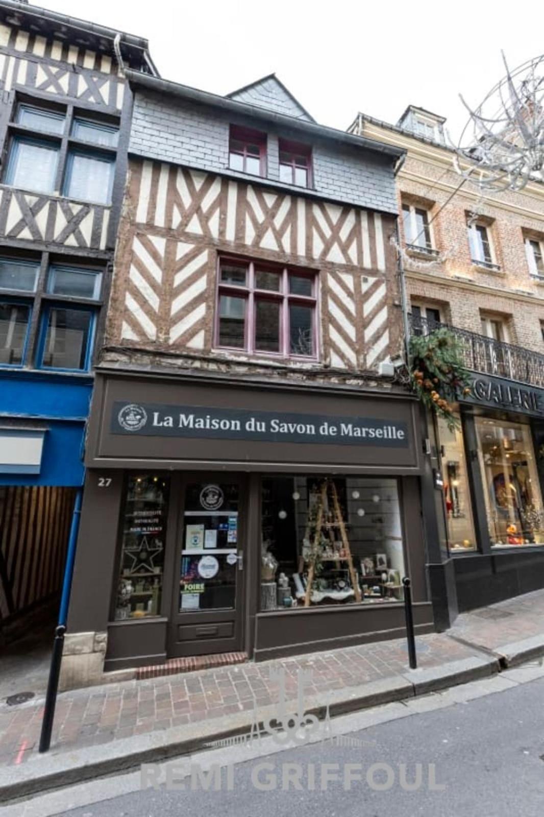 شقة La Cachette De Lucie Heart Of Honfleur 100M From The Port 2 Guests المظهر الخارجي الصورة